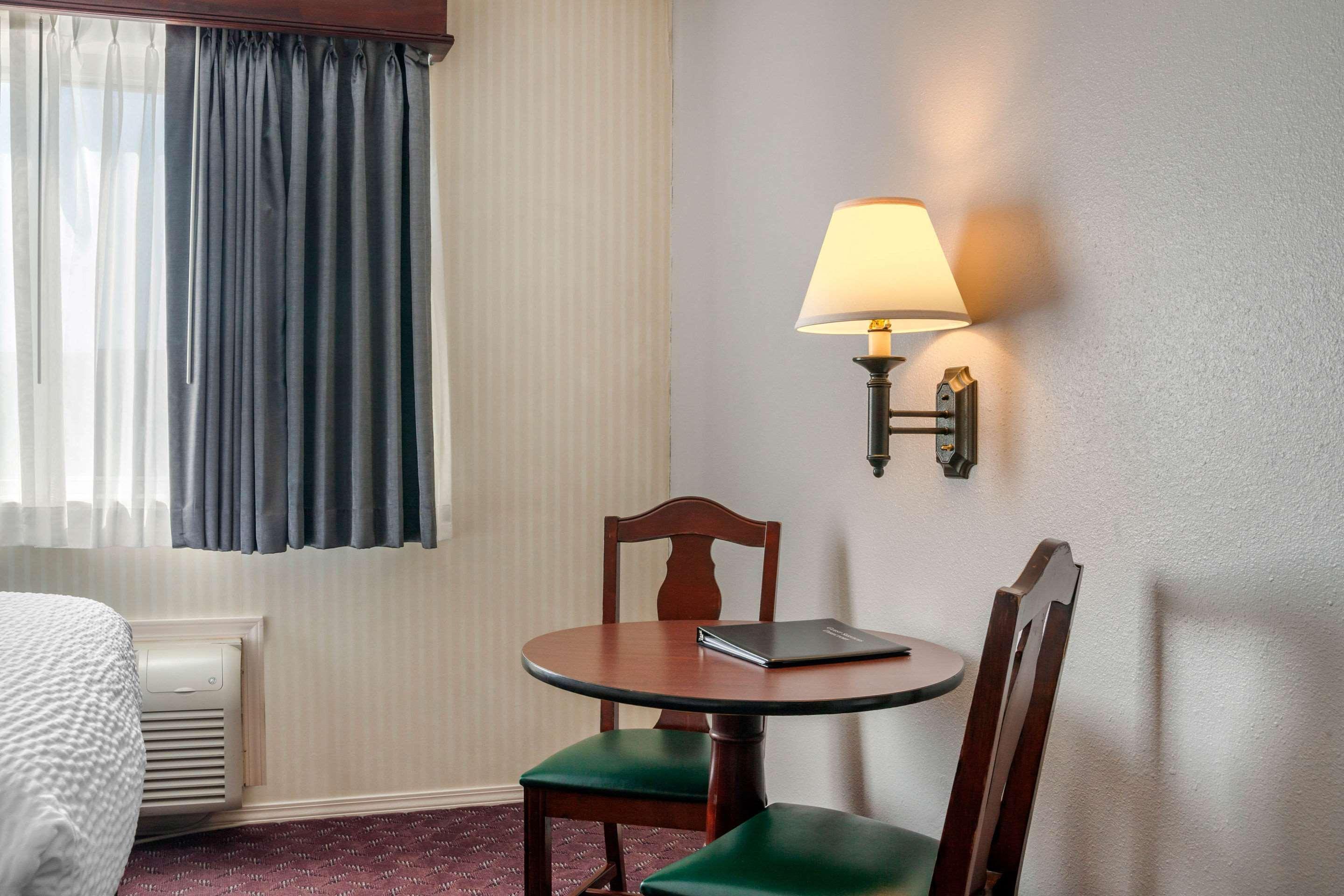 The Wisconsin Hotel & Conference Center Lake Delton Exteriör bild